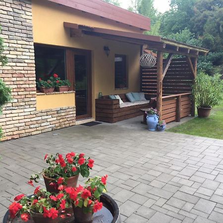 Tulipán Apartman Eger Exterior foto