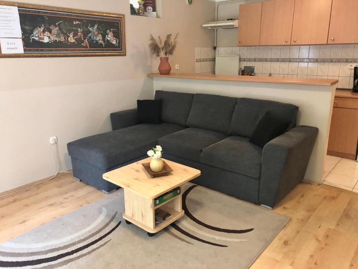 Tulipán Apartman Eger Exterior foto