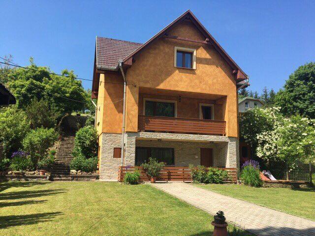 Tulipán Apartman Eger Exterior foto